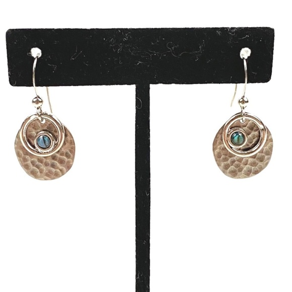 Hammered Labradorite earrings - Picture 3 of 6